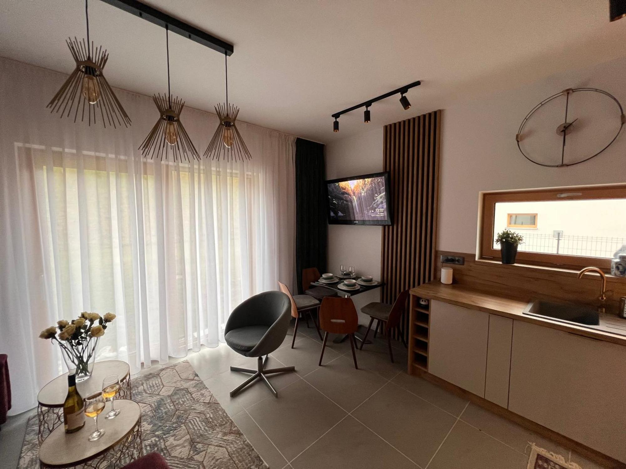 Villa Monte Apartament Z Ogrodem Kudowa-Zdroj Bagian luar foto